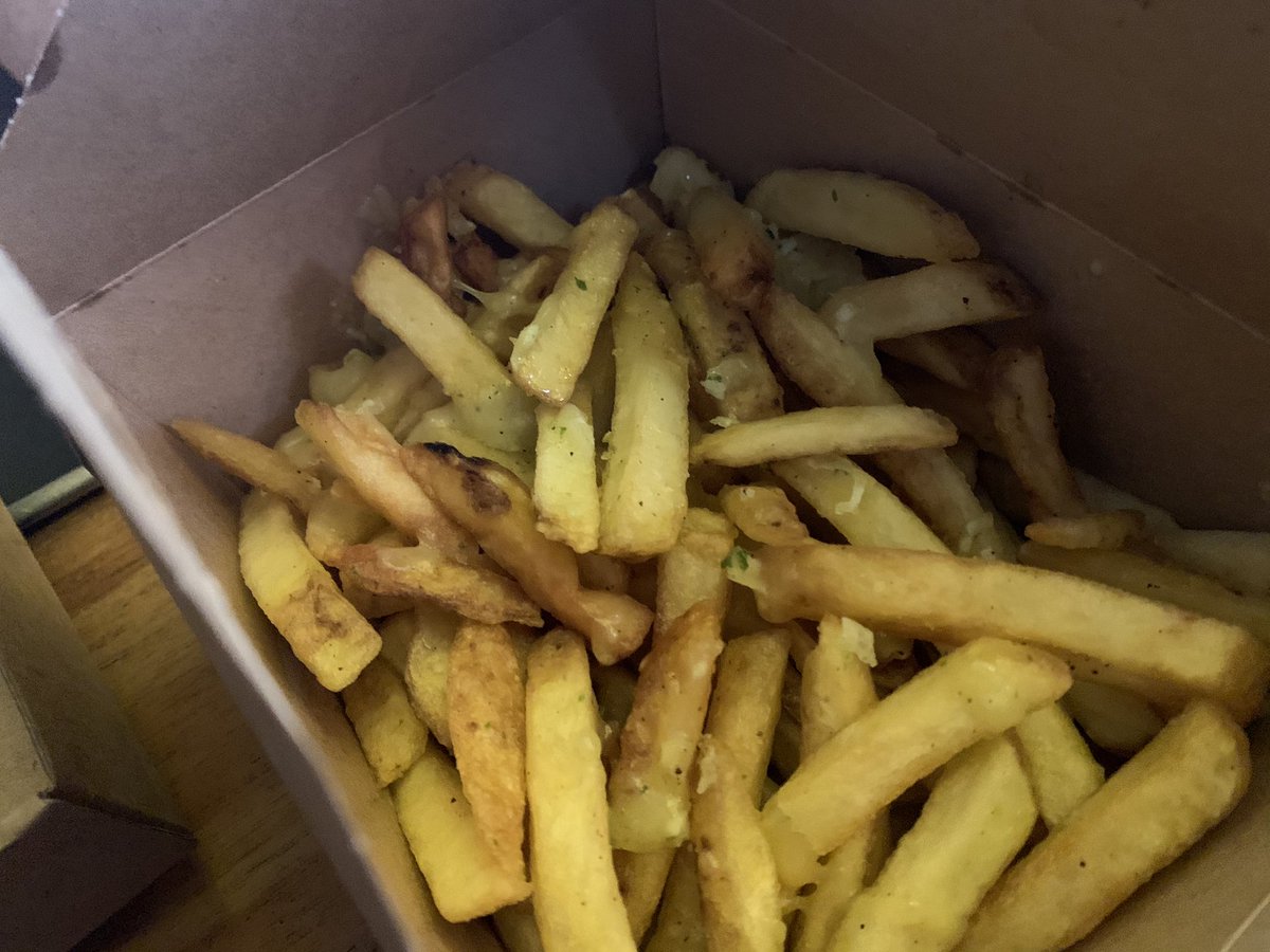 Brilliant boigers &amp; fab fries at <a href="/HanlonsBrewery/">Hanlons Brewery</a> Beer Factory &amp; Kitchen tonight!