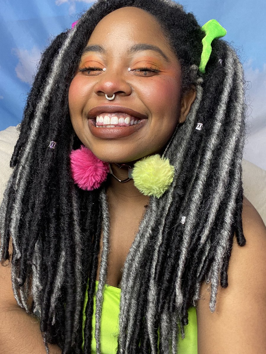 itsnerika's tweet photo. Ur favee @bratz doll 💖🌴😜✨ https://t.co/vax8aD9ogc