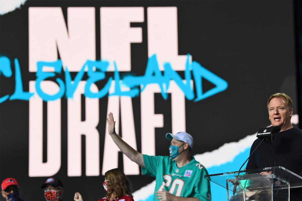 Roger Goodell should be ashamed of his insufferable NFL