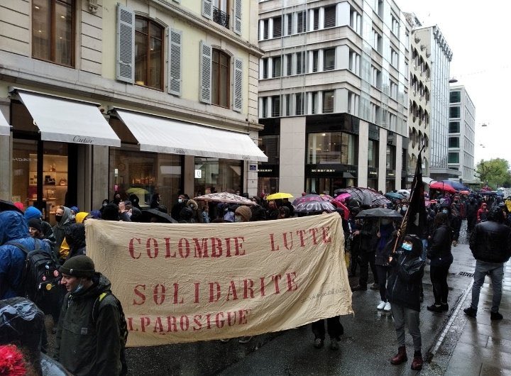 Iybangtn's tweet photo. Para próxima que digan “imagínate vivir en Suiza y perderte de esto” sepan que en Suiza las cosas llegan Y EN ESTE MOMENTO ESTÁN APOYANDO A COLOMBIA CON EL PARO 

#Paro1M 
#ParoNacional1M https://t.co/uwnTG94iaU