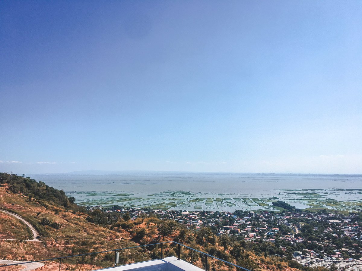 havigreatday_'s tweet image. "It is nice finding that place where you can just go and relax!"

#relaxation #mountainview #overlooking