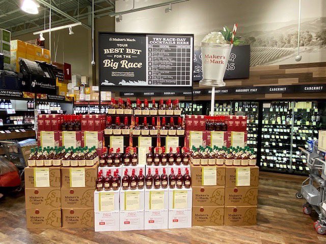 Systematics_Inc's tweet photo. We’ve got the perfect Derby Day combo for you: horse races &amp; @MakersMark cocktails. 🐴🥃 Cheers! *clink* 😉
 
Check out our Derby inspired blackboard @makersmark display! Reach out now to get started on your own branded display.
 #retaildisplay #branding #derbyday #makersmark https://t.co/hXEkdQzWw6