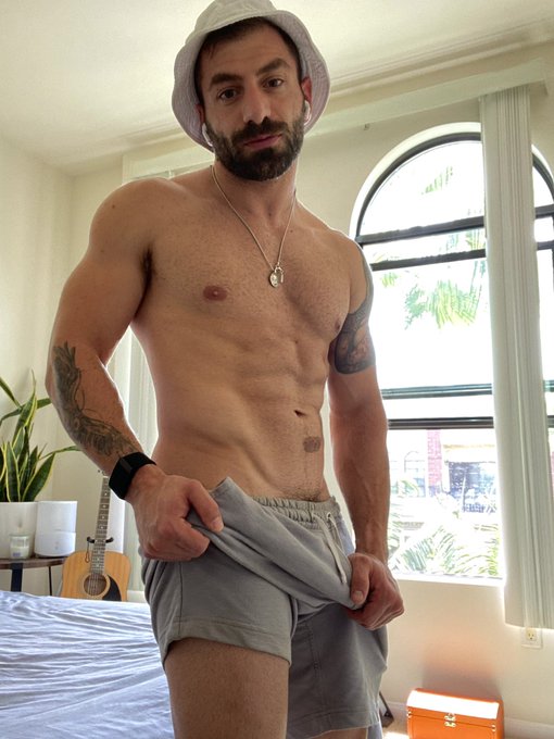 Jason Moody - 1 pic. Follow the instructions 🌶https://t.co/c1aLecdAud 😏 https://t.co/SvOC0sLoGi
