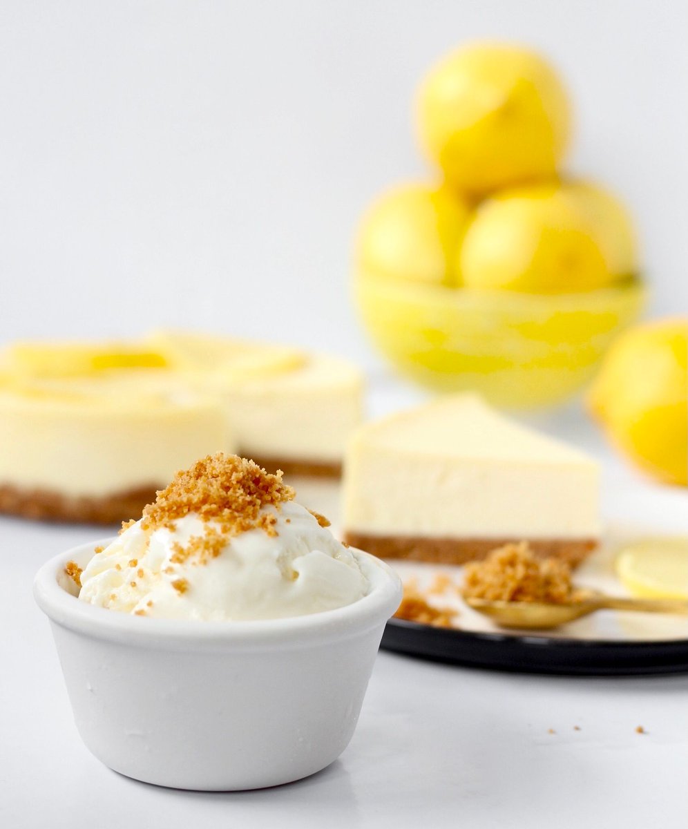 Say cheese! This Lemon Cheesecake will put a smile on your face. Creamy, lemony and topped with a buttery toasted graham crumb. We love this one as much as you do! Open 1-9pm all weekend, and 7 days a week till our closing date! Hope to see you soon. #LemonLove