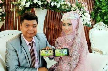 aliman_aki's tweet photo. Kawan coba dengar apa jawabnya
Ketika ia ku tanya mengapa...
Bapak ibunya nikah Main Pabji
#gantilirik #solopria #ebiet
@Okirenggaa @mamahbelobelo @bobbydarwin @isalcazorla @IkoAwowo @tomtomyee https://t.co/7jGXmH7JLR