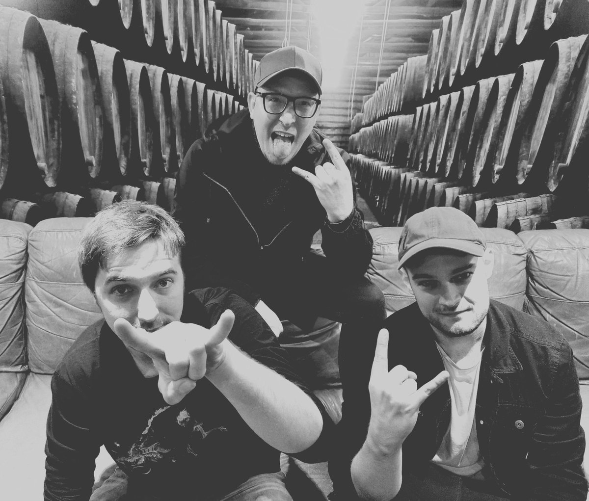 SHOW. YOUR. HORNS...

#toothmarks #band #altrock #trio #music #showyourhorns