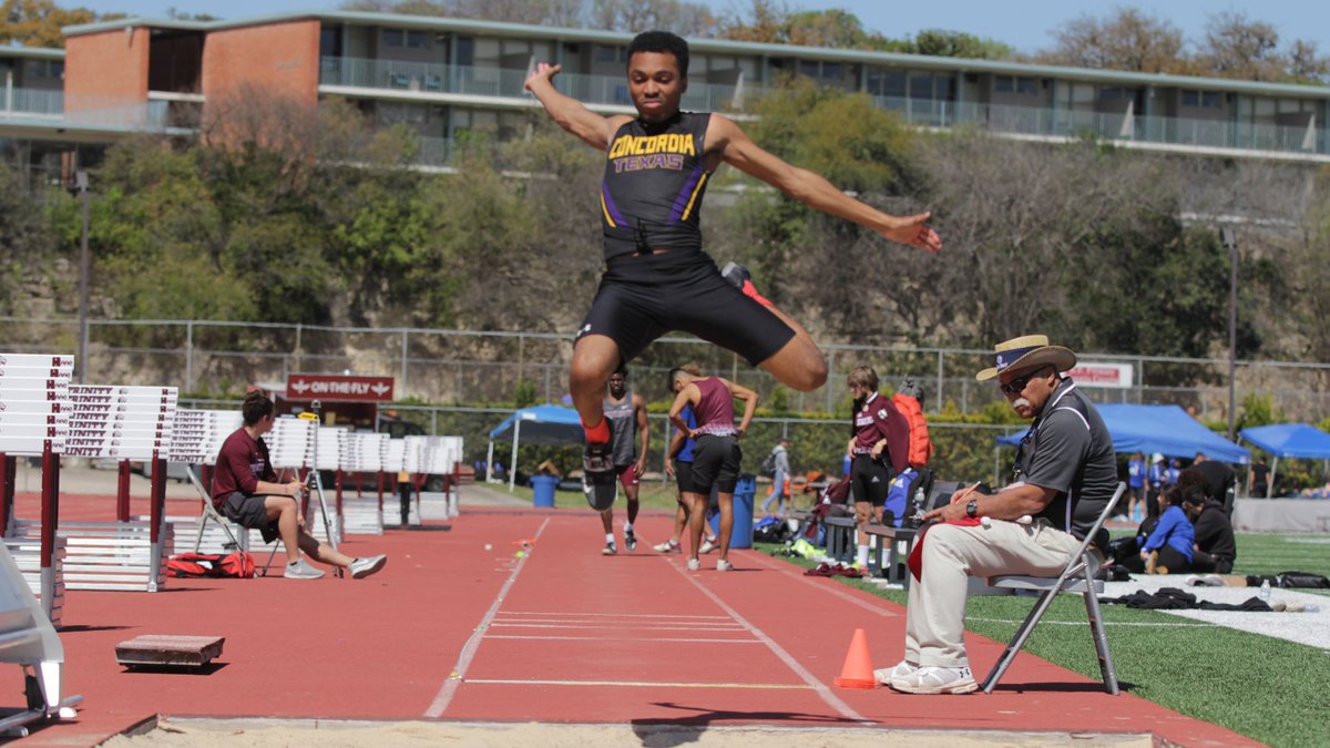TF | RAVON DAVIS CONWAY! TWO-TIME ASC CHAMPION!

He wins the triple jump with a distance of 14.36m to earn his second individual ASC title of the meet! 

He becomes the second-ever Tornado to win two ASC individual championships in one conference meet!

#TornadoNation