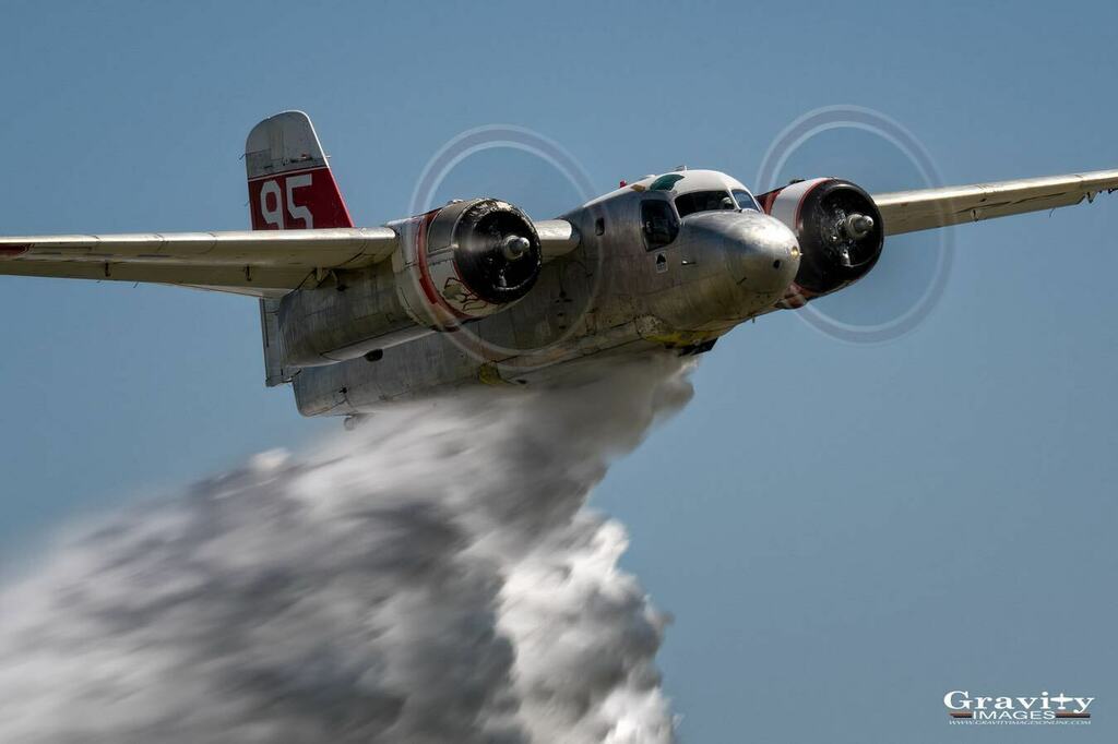 GravityImages's tweet photo. “Tanker 95”
.
Bill Garrison puts on an aerial firefighting demo in the S-2 today at the Hutchinson Airport Open House.
.
.
#s2tracker #aerialfirefighting #navalaviation #warbird #kansas #aviation #sky #avgeek #aviationlovers #aircraft #airplane #plane #f… https://t.co/KtHVTpuHxS https://t.co/XZesRGXb9z