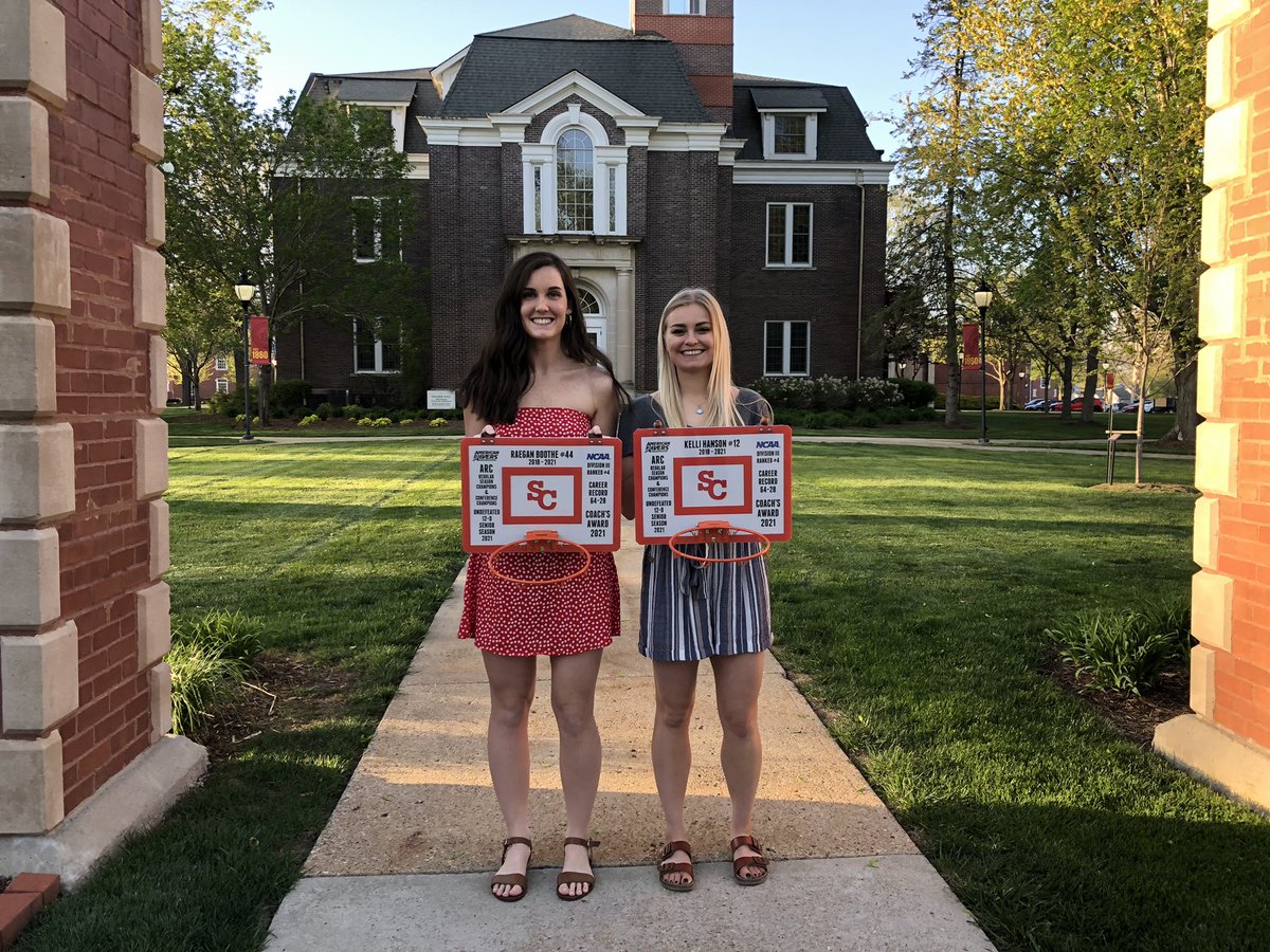 Congrats to our two seniors!! <a href="/kelhans27/">Kelli Hanson</a> &amp; @raegs15 ❤️💛