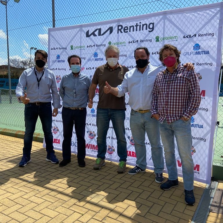 Gran Fin de semana con Torneo de Padel @kiaspain <a href="/clubbernier/">Club Bernier</a> Bernier y @lavespadebernier. #unionhacelafuerza💪 #yosoydevespa🛵