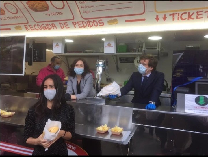 jcggutierrez78's tweet photo. Hoy hace 1 año era uno de los peores días de mi vida. Uno de los que mas he llorado.
Mientras cantaban, bailaban y repartían bocadillos, cerraban las mas de 1.000 camas de ifema, dejando sin posibilidad alguna de supervivencia a muchos mayores de las residencias. Se morían. https://t.co/GAbdIhdMud