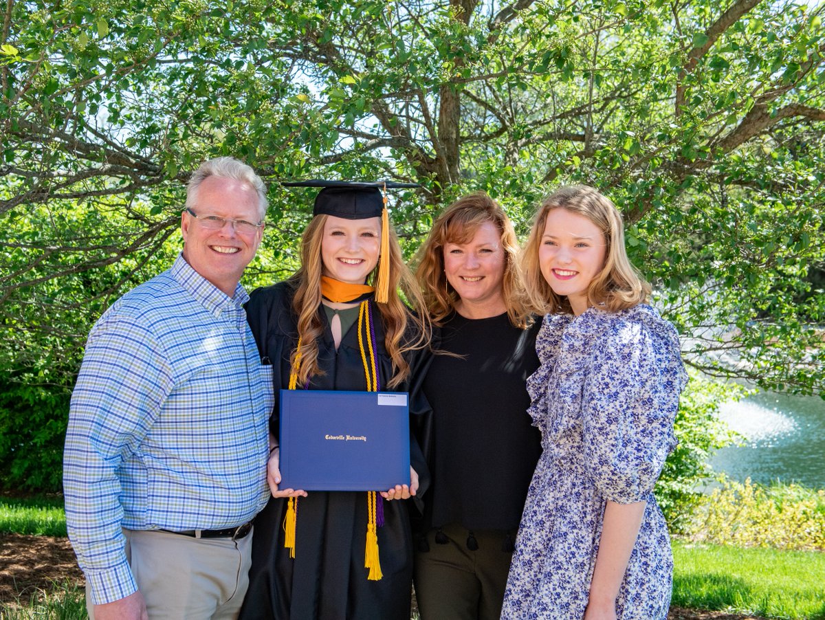 cedarville's tweet image. It was a good day to graduate! 🎓👌🏼