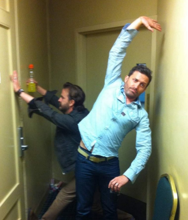 ConKings's tweet photo. A reminder from your @KingsOfCon to stay flexible and limber and do your daily stretches. 😉 From New Jersey con in 2013.
@dicksp8jr @RobBenedict https://t.co/VEdzBSa7fc
