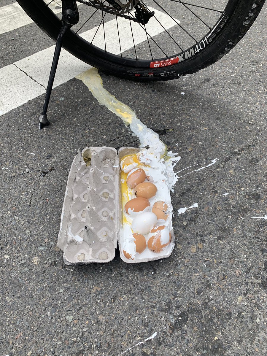Officers have also recovered a carton of eggs—containing both eggs and eggs filled with paint—after a bystander was pelted on the street near 7/Olive  #MayDaySea