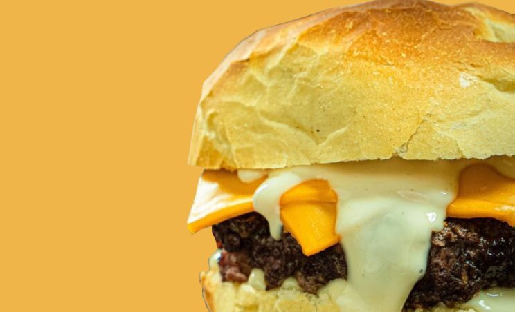 burgerstorepy's tweet photo. Hoy es TU día! Felicidades! 🤩
Celebrá como como corresponde! 
PROMOS ⬇️

🍔Bacon / Blu: 25.000
🍔Clásica: 23.000
🍔Cheese: 20.000

🛵Delivery &amp; Carry Out 
📱 0985 261 475 https://t.co/14zIwz46W9