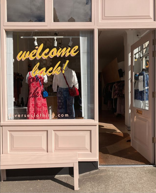 We've finally managed to re-connect our account! 
This somehow took longer than re-opening the shop. 
So, regular updates from us, &amp; about time too 🥸 Please say hello if you're passing by. 
Hope everyone here is well?  Happy Sunday 🌞🌝