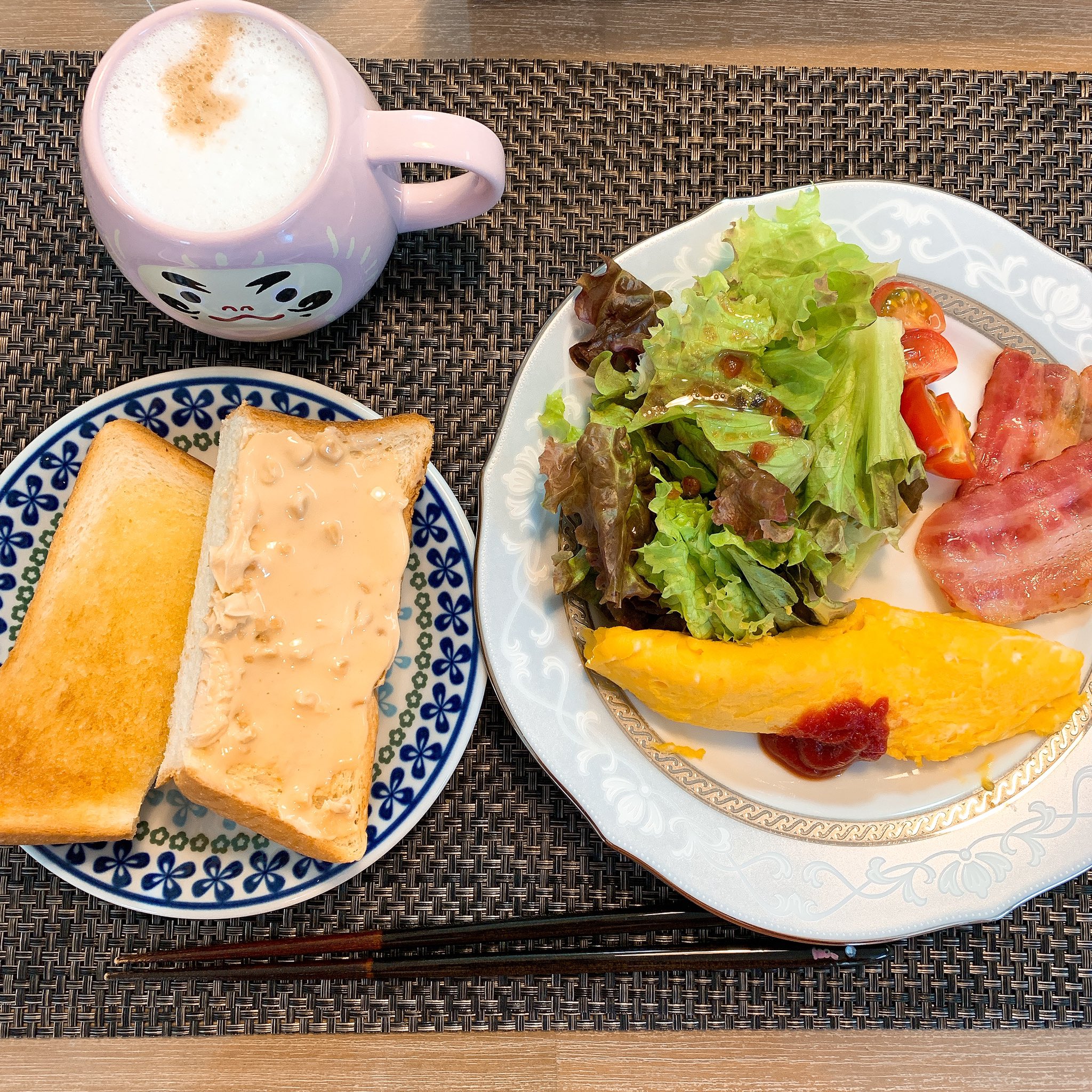 俺のモーニング 今日の朝ごはん バタートースト Amp ピーナッツバタートースト プレーンオムレツ ベーコン サラダ 久しぶりにオムレツ オムレツ プレーンオムレツ Omelette 卵好き 卵好きな人と繋がりたい 朝ごはん モーニングプレート