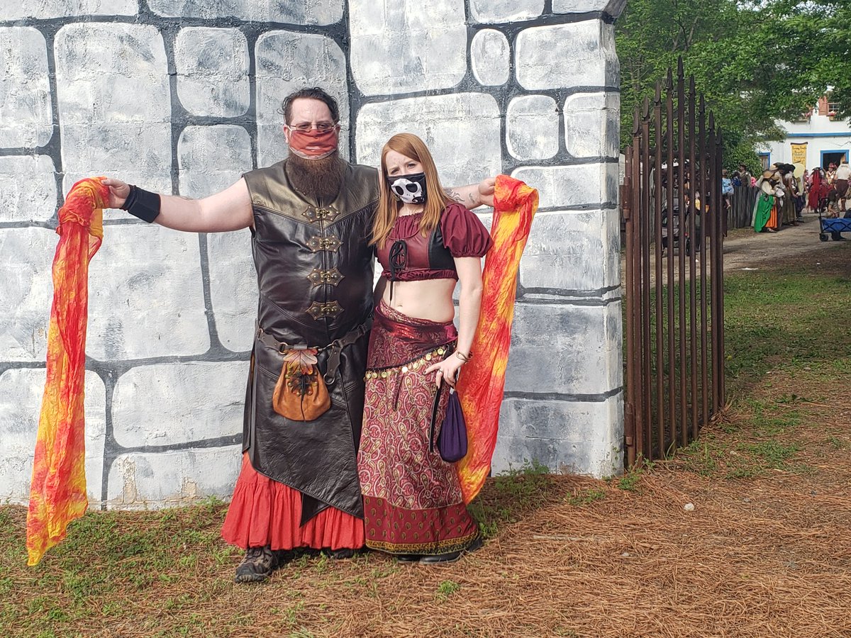 Had so much fun at the   Renaissance fair with Pup_thor! Thank you for the birthday present of making great memories Bubba! https://t.co/oIp3dtcSTt