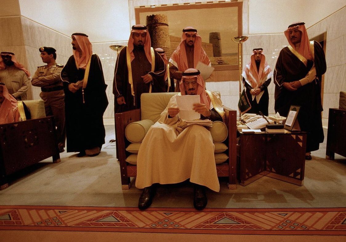 يا نجد حبيناك من حب راعيك
اللي بنى مجدك وصانك وسوّاك ..