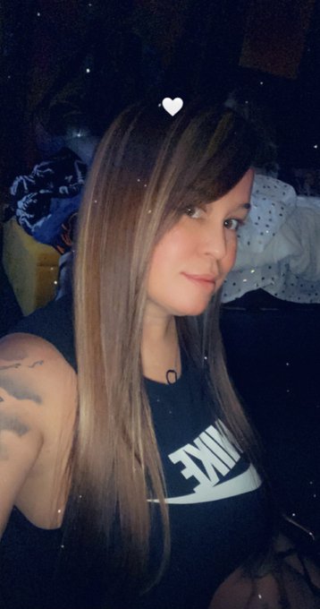 Loving my hair ... it looks perfect. My stylist/BFF is the best. https://t.co/wYsA0cKEZt