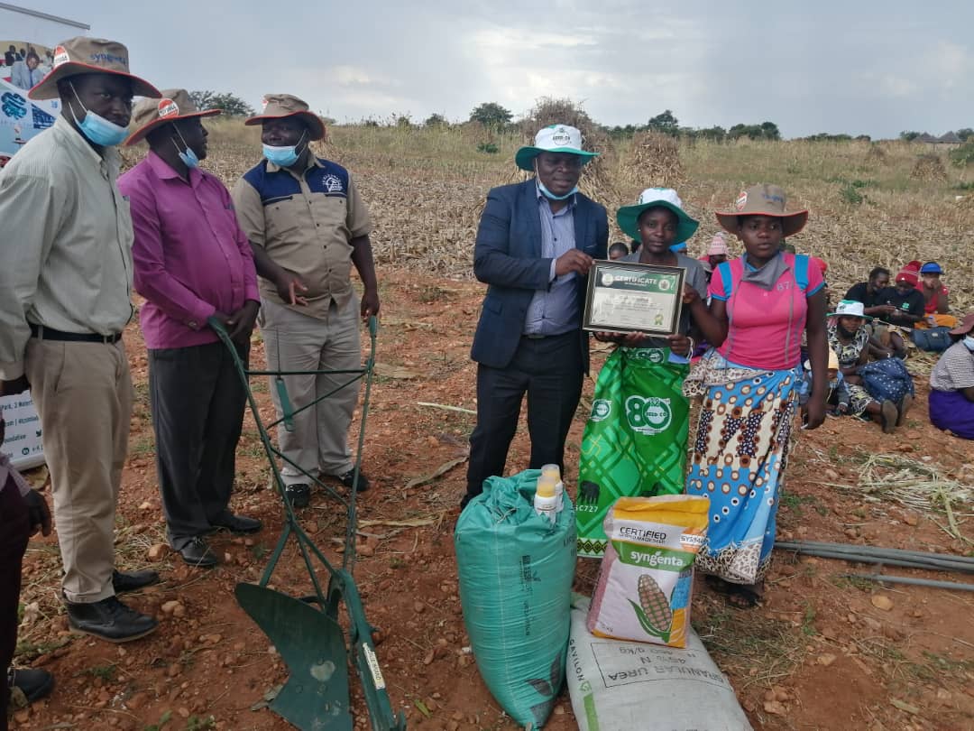 21 year old Abgail Tafirenyika becomes the best female farmer.