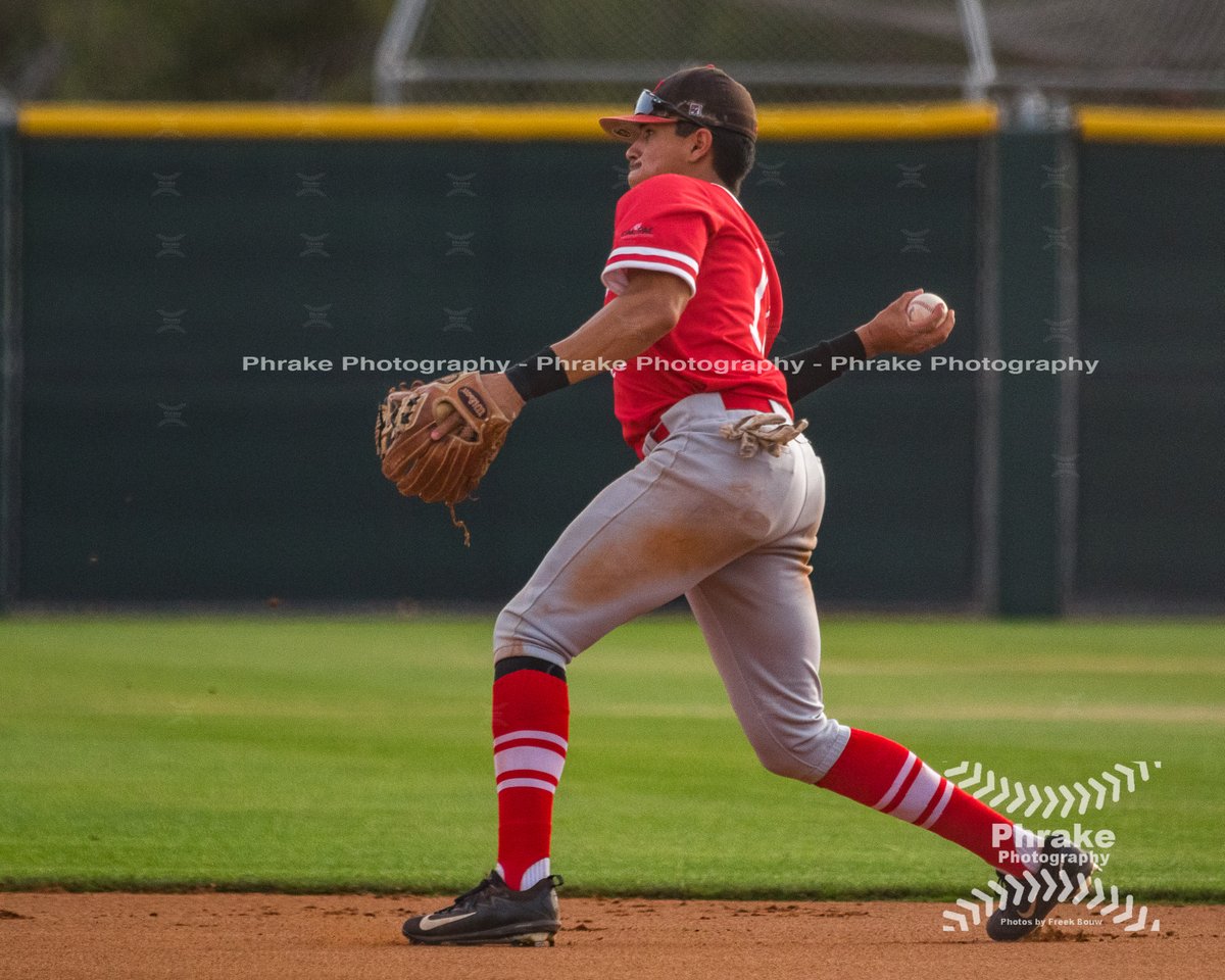 phrakephoto's tweet photo. Mike Avilucea (17) SR 2B Benedictine Mesa Redhawks @McKenzieTurman @BenMesaBaseball @Mesa_Redhawks #FlyRedhawksFly
#RedhawksJuntos #GoRedhawks #WeAreBenedictine #benumesabeisbol
#collegebaseballplayer #naia #naiabaseball #PlayNAIA @NAIA #NAIATopPlay @naiaball
@naia_ball_talk https://t.co/ExT9ygznme