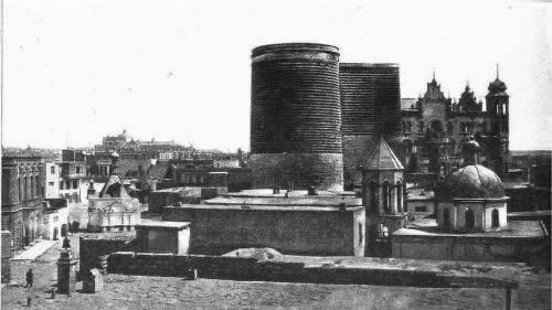 You can see the  #Armenian Church of the Holy Mother of God again here in the late 19th and early 20th centuries, standing next to  #Baku's infamous  #MaidenTower.