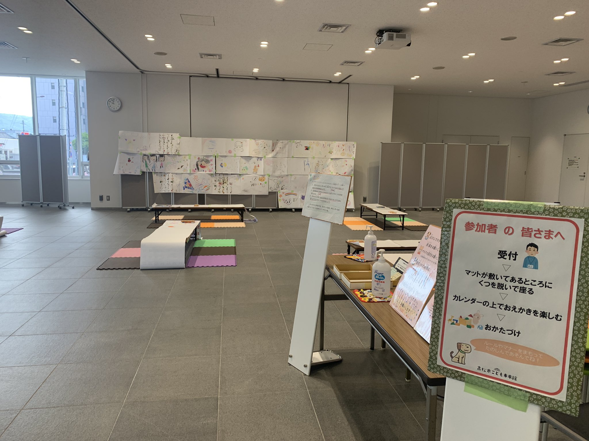 高松市こども未来館 おはようございます 高松市こども未来館では ゴールデンウィーク中 おえかきのイベントをしております ˆoˆ カレンダーの裏や表に 自由にお絵描きしてみましょう 描いてくれた絵は展示します よかったらぜひお立ち寄り