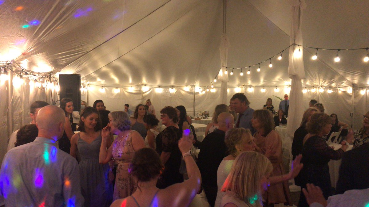 Are we back 🤷‍♂️ kinda.... #weddings