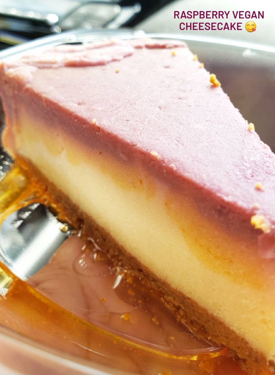 Doomies's tweet photo. Insta's @jzuniga2244 with this beauty ๐ค Made with #vegan cream cheese, our #cheesecake has all the super authentic cheesecake feels ๐ฑ Come by for take-out OR get delivery: https://t.co/FU2ryze7RY
#vegandesserts #lafood #whatveganseat #dasbaker https://t.co/Idxxa5GRhY