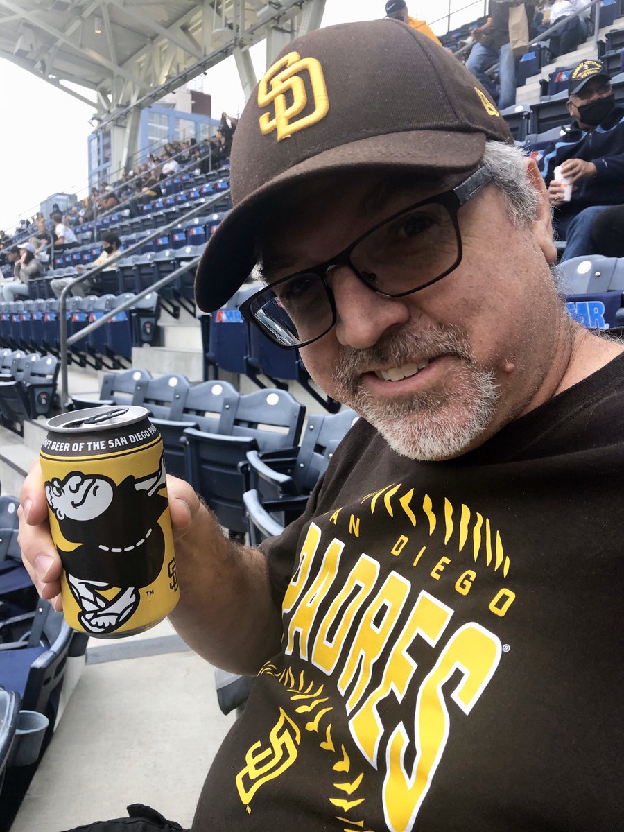 CastleByDesign's tweet image. The Self-Proclaimed Beer Spokesmodel at Petco Park ⚾️ Go Padres 
#hungryformore #padres #baseball #petcopark