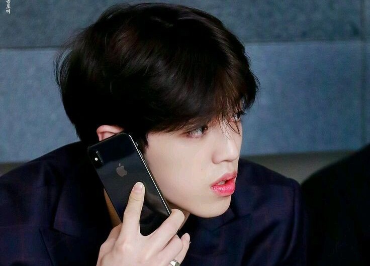 𝐒.𝐂𝐨𝐮𝐩𝐬 - 𝐒𝐄𝐕𝐄𝐍𝐓𝐄𝐄𝐍-Do i really gotta explain?? -It's S.Coups HELLO