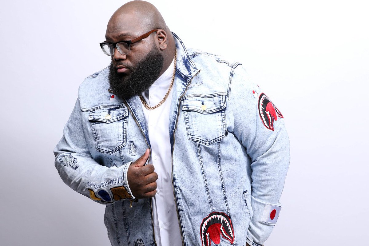 's tweet image. #mayisMINE ✊🏾♥️💯