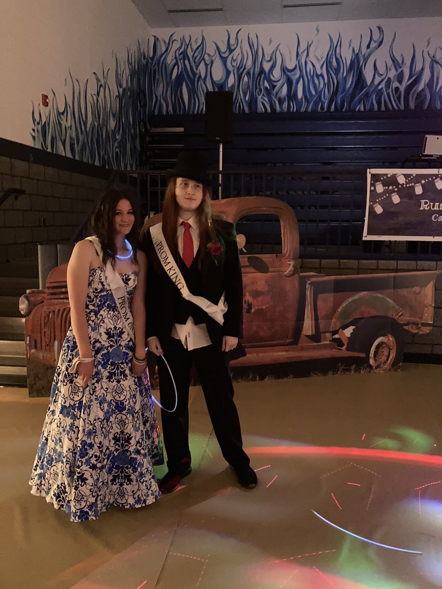 CHSBlueDevilSec's tweet photo. #rusticromance https://t.co/3cJwTWOtqN