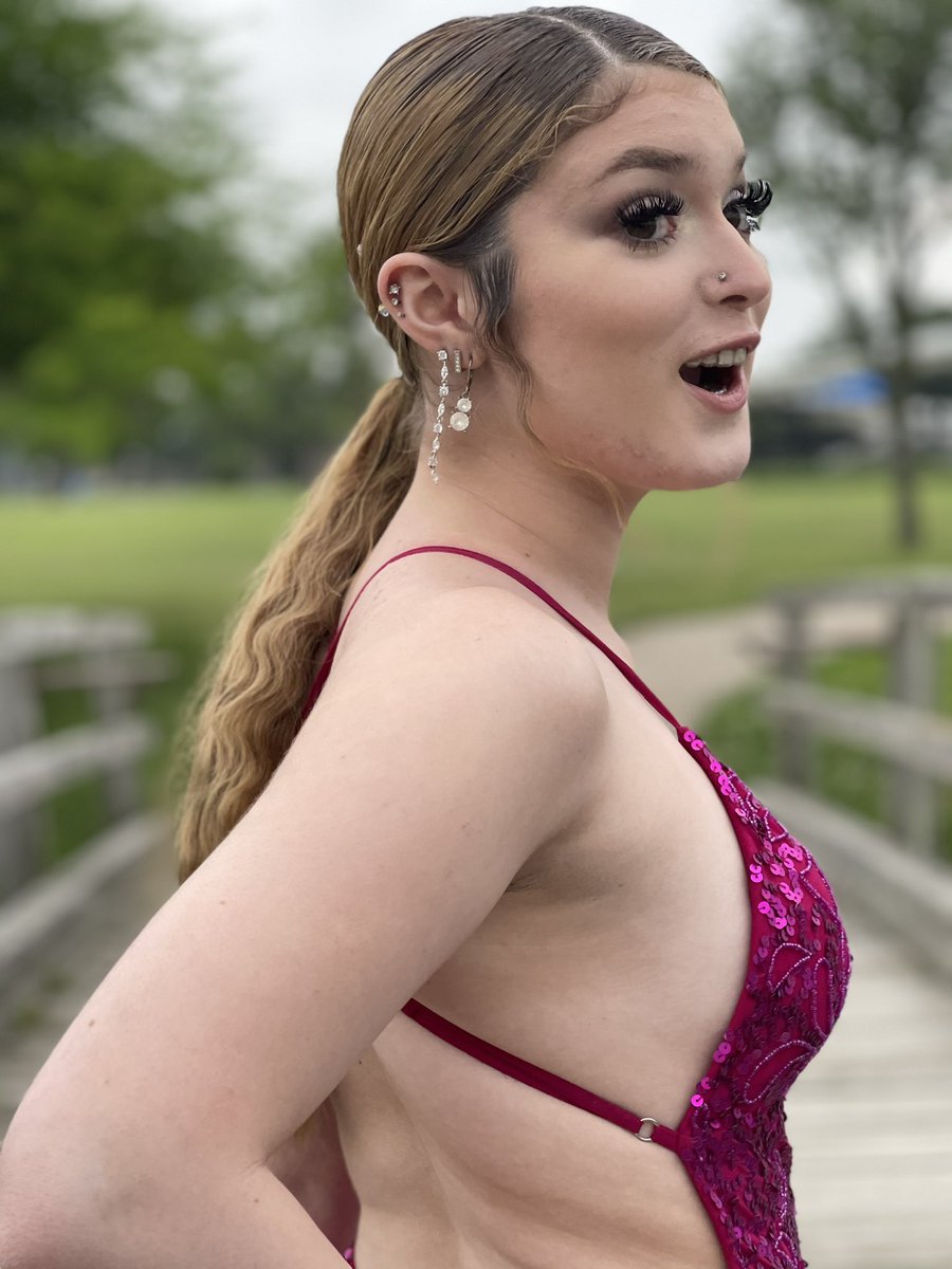 ArboMom's tweet photo. 💕Senior Prom 2021💕 https://t.co/TOdZdxlEo9