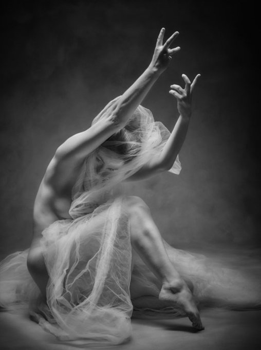#artisticnude #bnw https://t.co/UgSIYXpgCp<a href="/tag/artisticnude"class="tags">#artisticnude</a><a href="/tag/bnw"class="tags">#bnw</a>