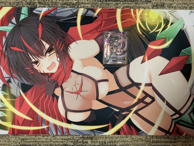 【販売】プレイマット
遊月
アキノ
メル

価格:1枚3500円(送料無料)

購入希望者はこのツイートにリプお願いします

各在庫2枚なので先着順になります 