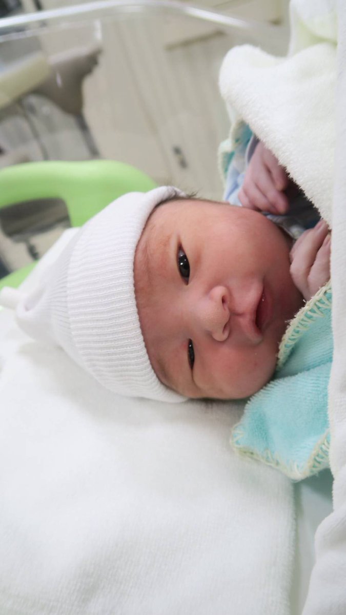 miochoco1's tweet photo. 愛おしい我が子にやっと会えた👶🏻🍼💞
4月27日 無事誕生しました*ˊᵕˋ*♡ https://t.co/XkOLrps2lz