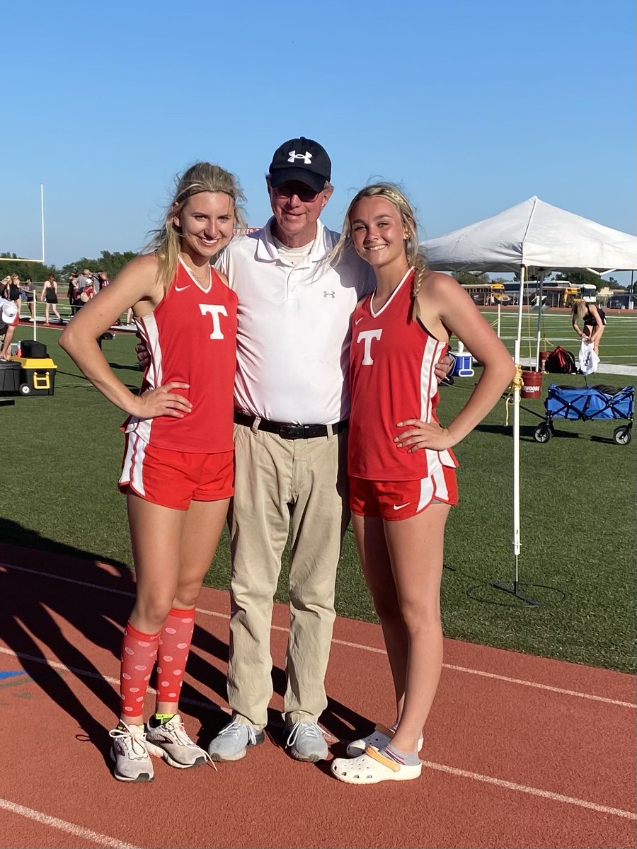 KBonyourmarks's tweet image. Always great seeing Texhoma at a track meet these gals are very good track athletes !!!