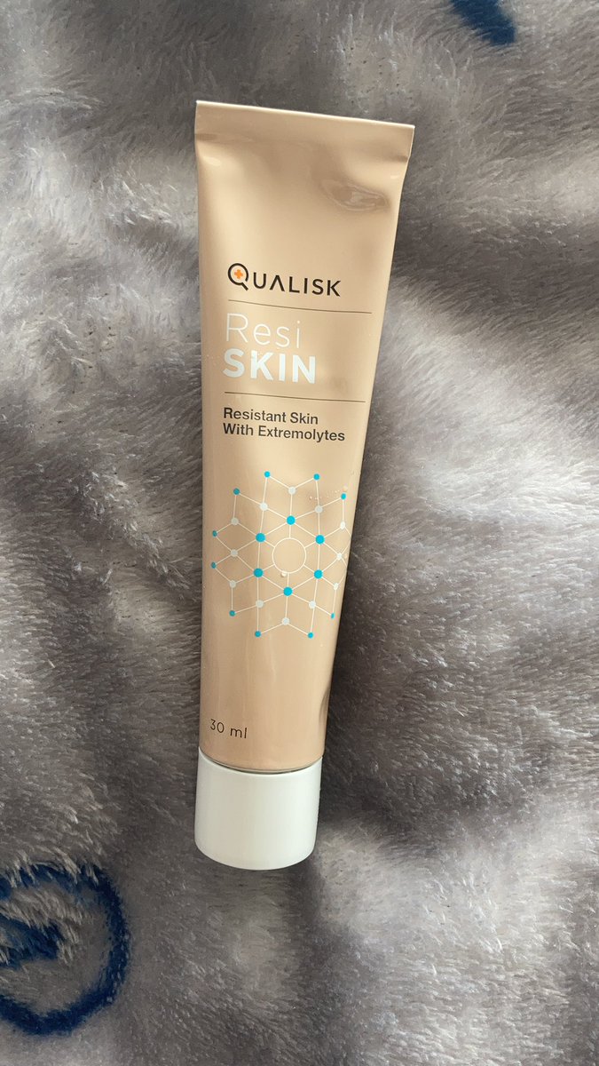 veedgirl's tweet image. ใครเป็น #sebderm แนะนำจริงๆ เราไม่ได้ทาสเตียรอยด์มาจะ2 เดือนแล้วตั้งแต่รู้จักตัวนี้ #qualisk #resiskin 1250 บาท/30 ml