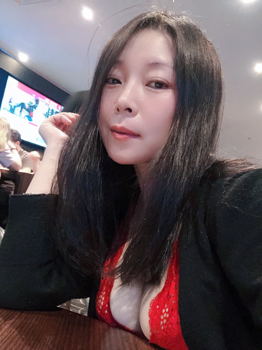 一枝独秀sJ苏静on X: 昨晚喝酒的样子。 t.coIQRtT3GgTA  X