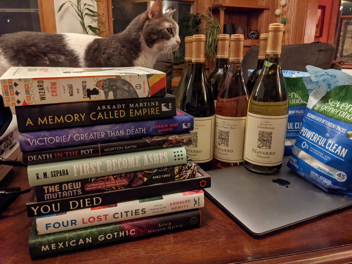 Oh wow, I'm so excited to read these books by @silviamg, @charliejane, @Annaleen, @ArkadyMartine, @KMSzpara, @ironcircuscomix, @NgugiWaThiongo_, @NewMutantRamz, and others! While drinking some @navarrowine. And doing dishes. 😄