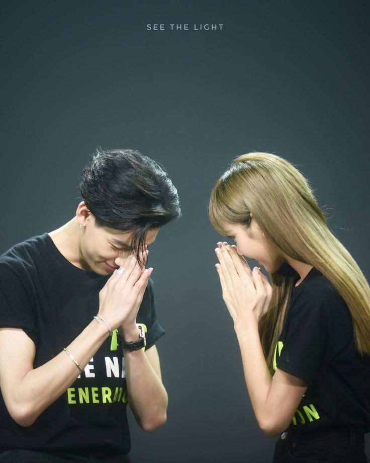 Happy Happiest birthday to Lisa\s BFF 
Bambam. this friendship is too emotional for me.   