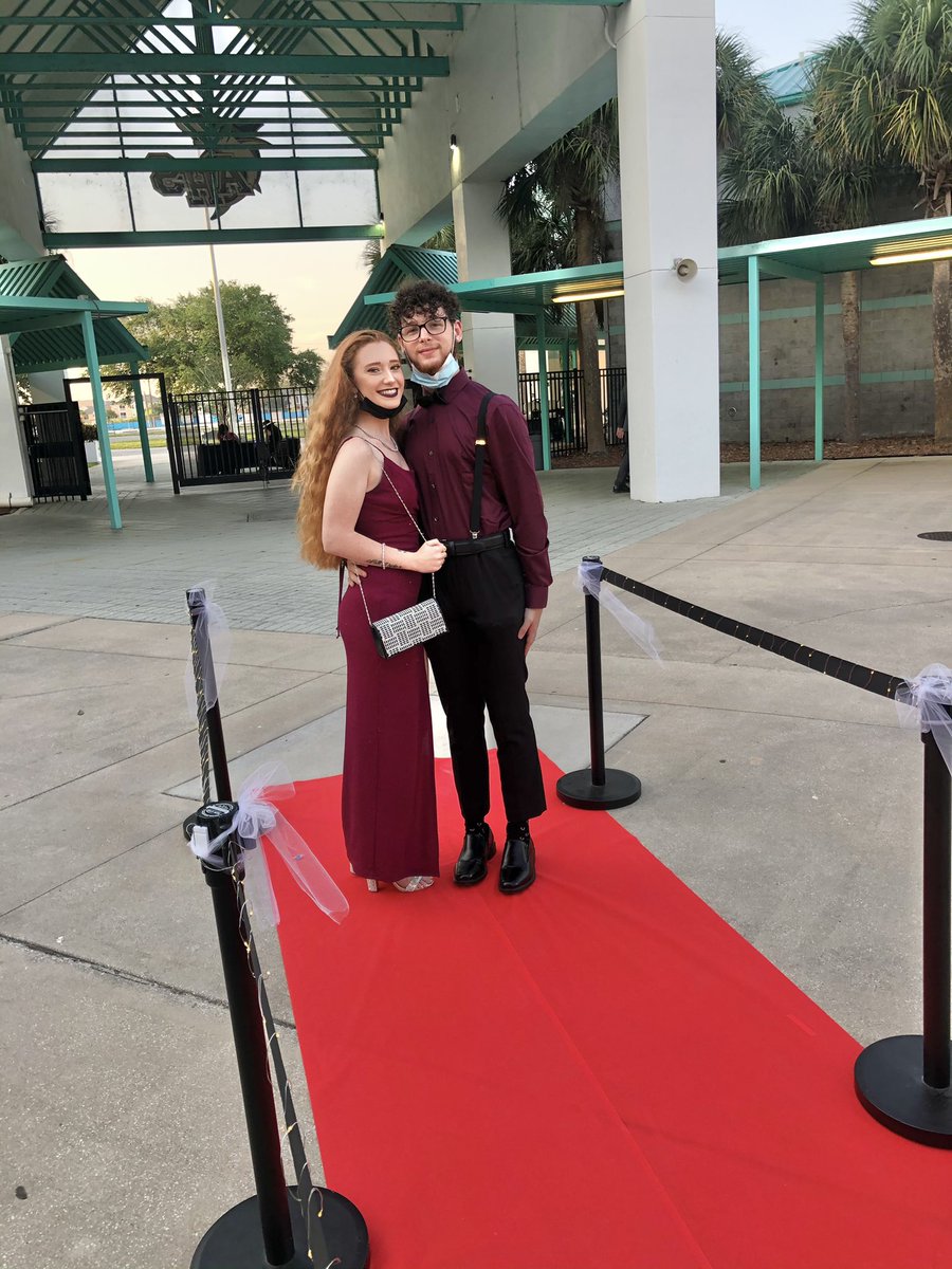 SharksAHS's tweet photo. ✨Sharks on the red carpet!✨ OH, what a night! 🙌🏼🦈 #seniorformal #seniors2021 #underthestars #finsWAYup https://t.co/dD7ptcK6gS