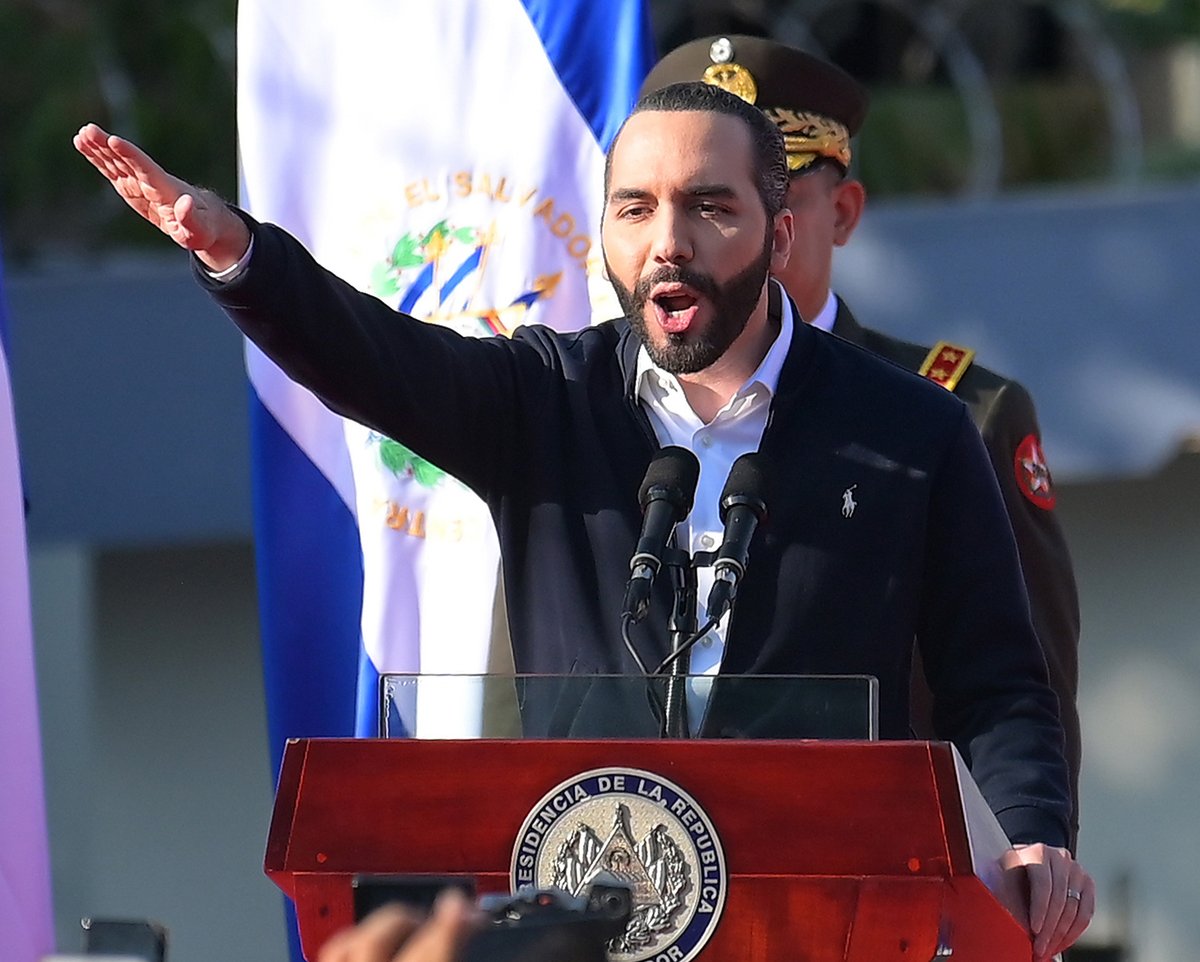 leogarnier's tweet image. Lo que estamos viendo hoy en El Salvador es otro paso en el proceso de destrucción democrática de la democracia. 

Para que haya democracia no bastan las elecciones, hace falta la división de poderes, hoy cercenada; y la alternabilidad en el poder, que esperará su prueba.