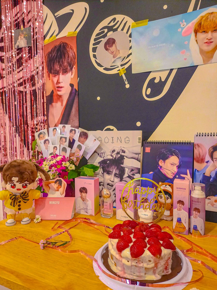 mingyuwaifeu's tweet photo. #springwithgyu done! β€β€β€
Thank you @dreamingyu_0406 @gabgyu πΈ
And thank you for carats who come and celebrate mingyu bday event! Xoxo β€ https://t.co/YtxtWuxxc7