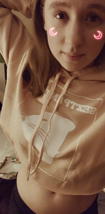 Shoutout to @SextPanther for the hoodie 😊 I love you guys! https://t.co/IcVlVqO3yr<a class="tags" href="/tag/sextpanther">@sextpanther</a><a href="/tag/mvsales"class="tags"><span>#mvsales</span></a>