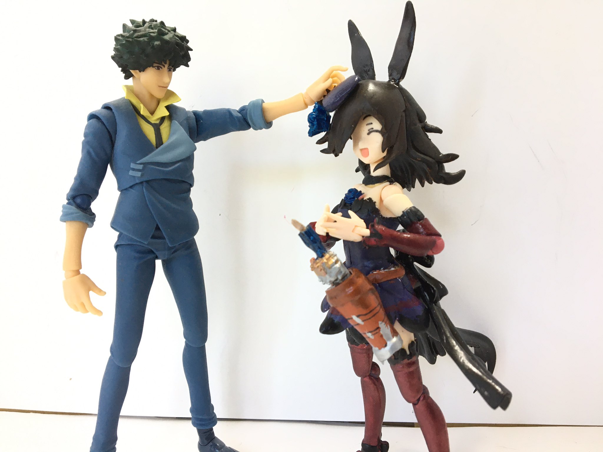 Tstu1010 ウマ娘とカウボーイビバップのスパイク 見た目はアニメ版のトレーナーに近いけどスパイクは子供やおてんばな女が苦手なんだっけな T Co Xaoilxgecj Twitter