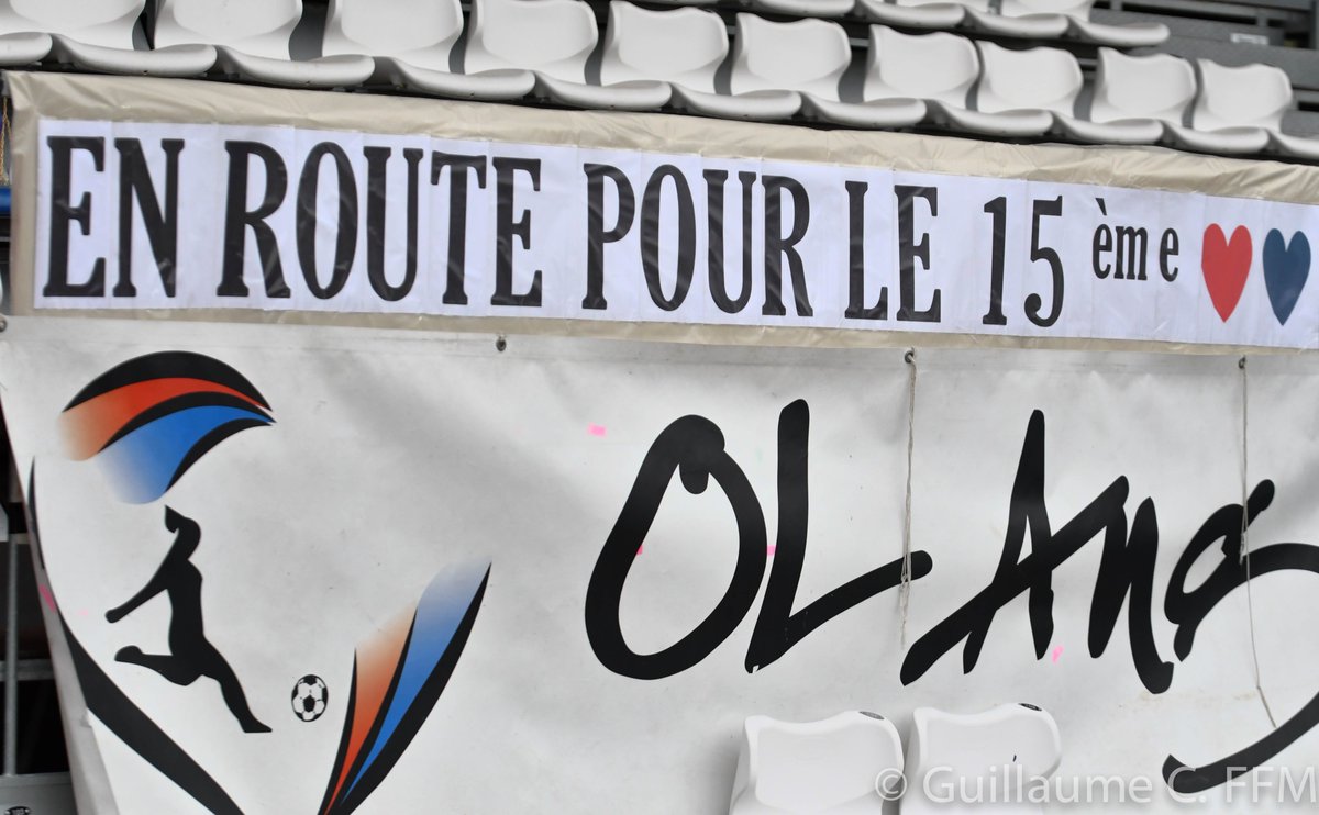 chartonguillaum's tweet photo. @OLAngElles  bjr toujours présent ds les stades et hâte de vous revoir physiquement😷✨👏 https://t.co/8hUl4r3bar