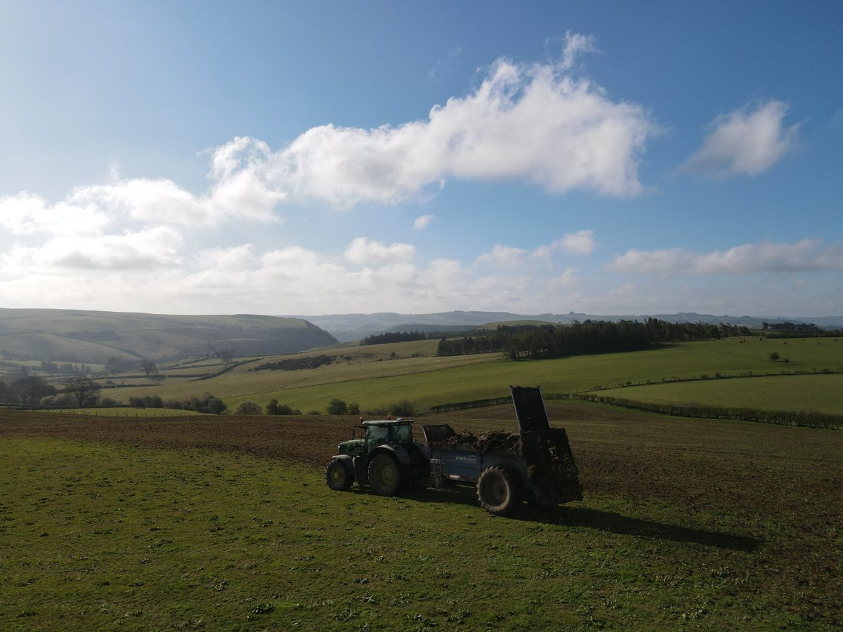 VantageEngWales's tweet photo. Trimble RTX corrections ensure accuracy and can generate curved A-B lines to cope with steeper ground. Built in gyroscopes in the NA- 900 compensate for tilt and roll, maintain accurate passes wherever you are.
#TrimbleRTX #AccuracyWithVantage #MuckSpreading https://t.co/Rn1lypox2U